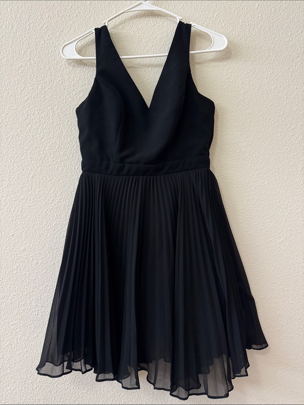 Rubber Ducky Productions, Inc. Black Pleated V-Neck Wedding Dress